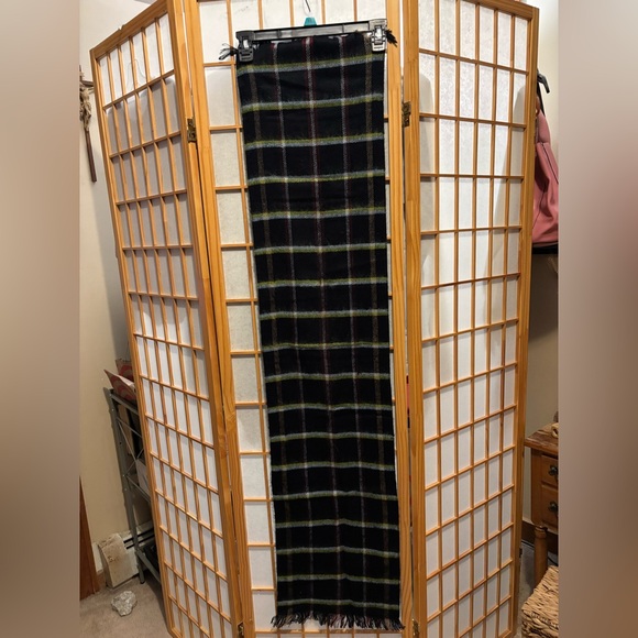 Black and Green burgundy Plaid Scarf - Picture 3 of 3